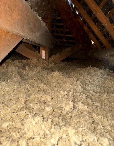 Isolation des combles reprise après intervention sur la charpente — chantier STROPPE, couvreur en Ille-et-Vilaine